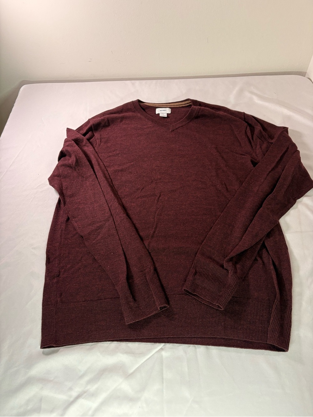 Men's V-Neck Sweater in Burgundy(bc4)